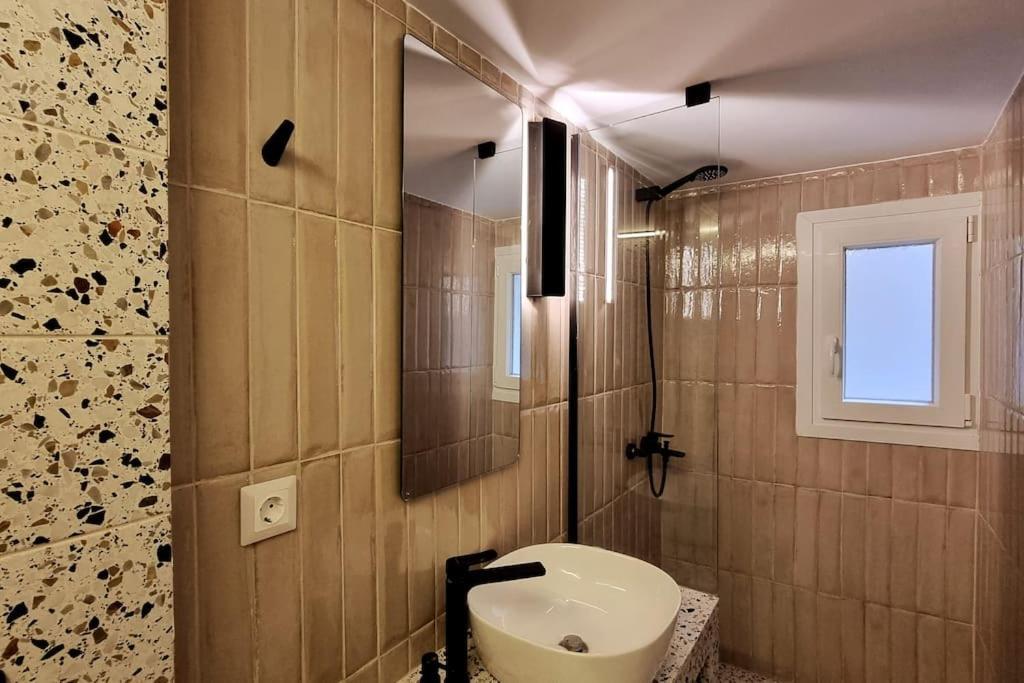 Apartment μπροστά στη πλατεία ναυαρίνου/τσιμισκη Thessaloniki