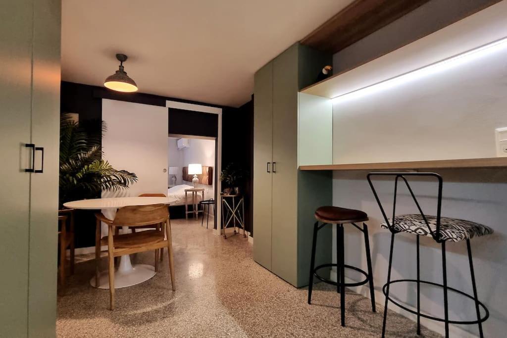 Apartment μπροστά στη πλατεία ναυαρίνου/τσιμισκη Thessaloniki