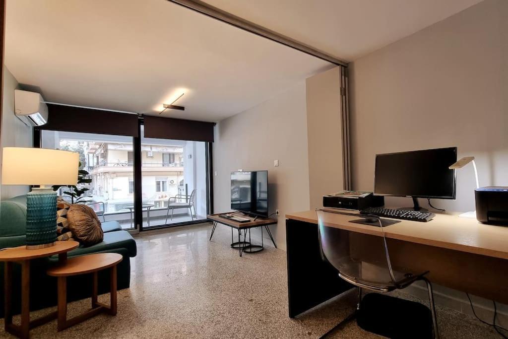 Apartment μπροστά στη πλατεία ναυαρίνου/τσιμισκη *